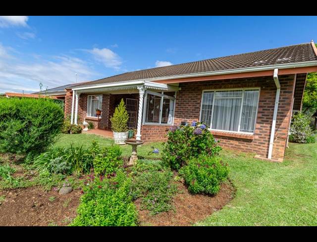 2 BEDROOM TOWNHOUSE FOR SALE IN AMBERFIELD